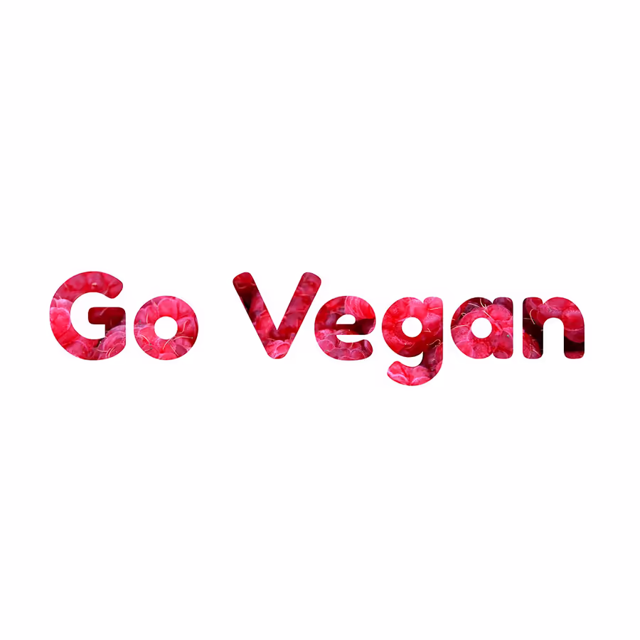Надпись Go Vegan выполненная в форме розовых лепестков