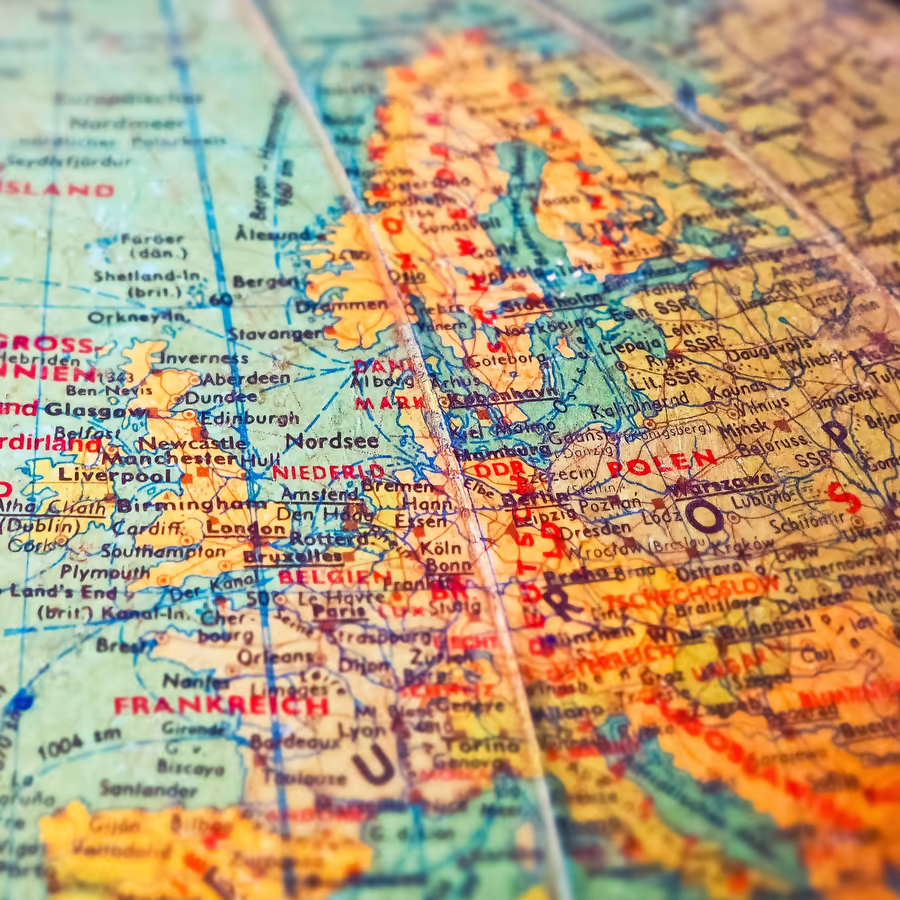 Старая политическая карта Европы с городами и странами