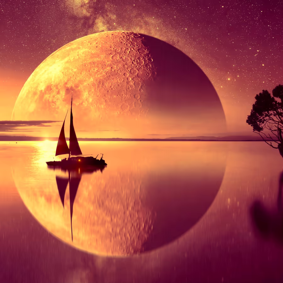 Парусник в спокойной воде под огромной луной и звездным небом