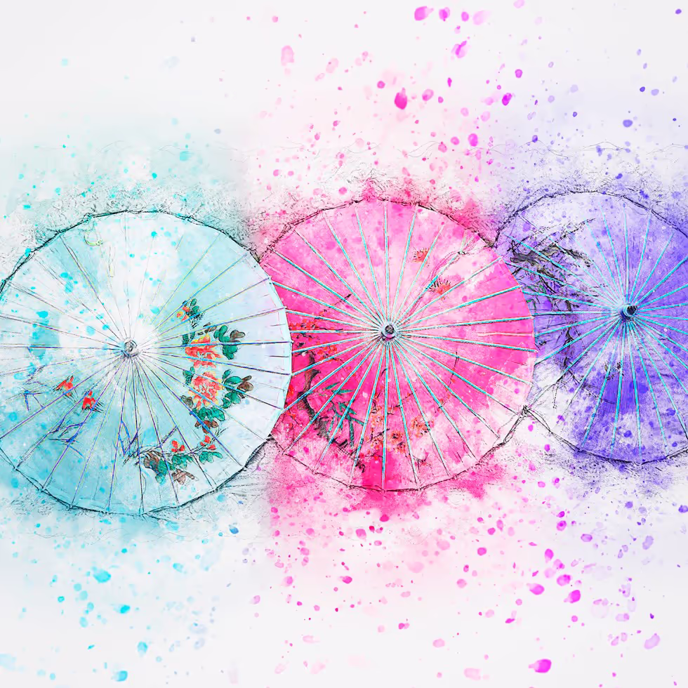 Три акварельных японских зонтика в пастельных тонах