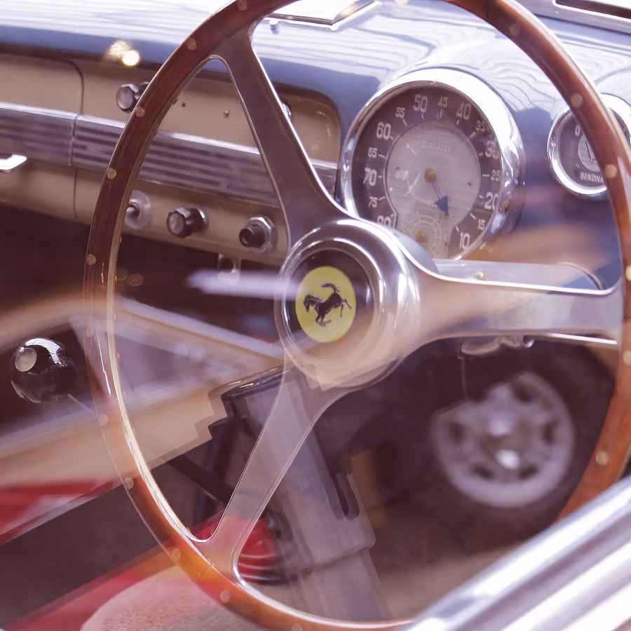 Вид из кабины легендарного Ferrari 250 GTO в движении